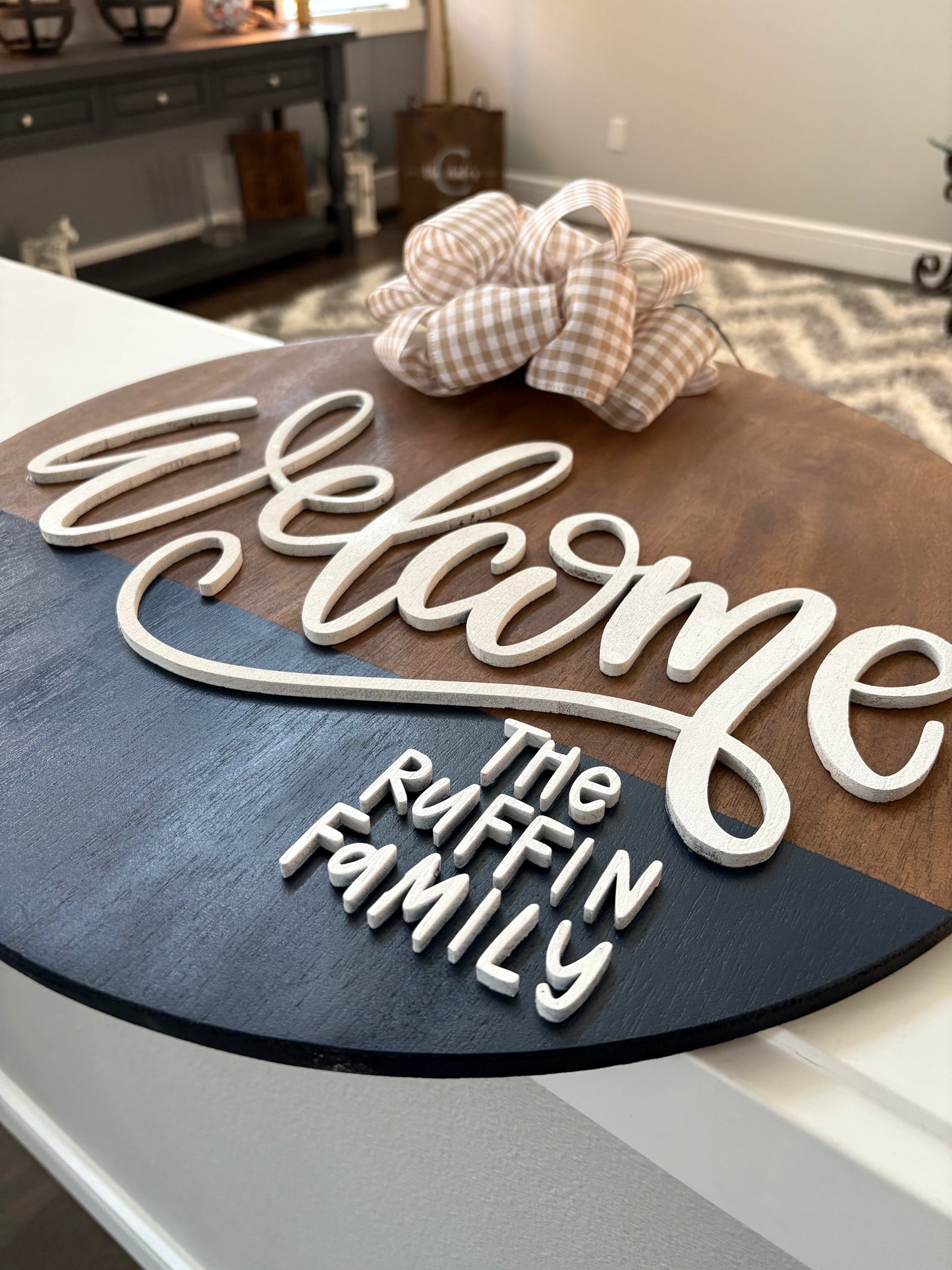 18 Inch Round Personalized Welcome Sign
